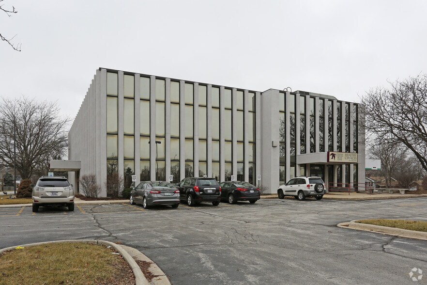 2320 Thornton Lansing Rd, Lansing, IL for sale - Primary Photo - Image 1 of 1