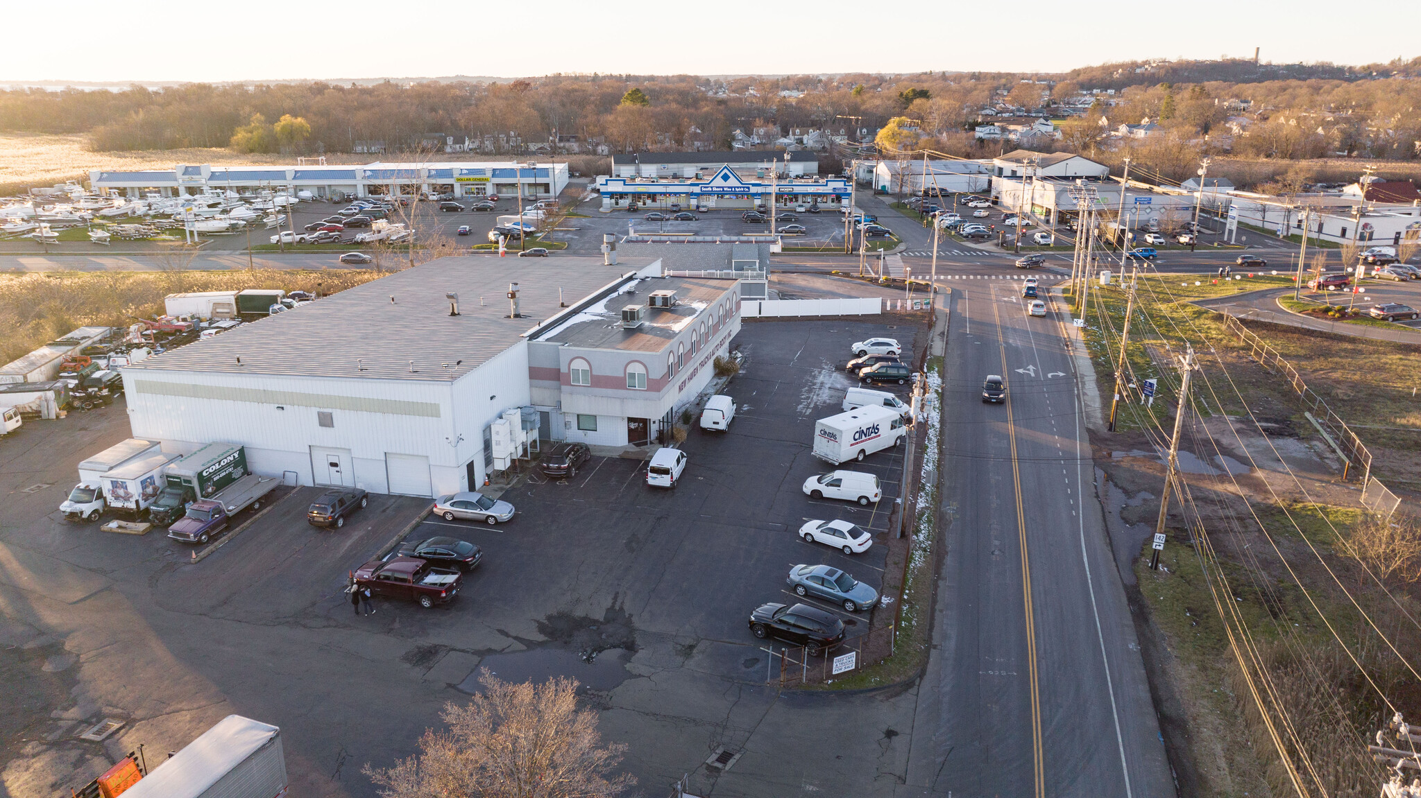 480 Short Beach Rd, East Haven, CT 06512 New Haven truck & Auto Body