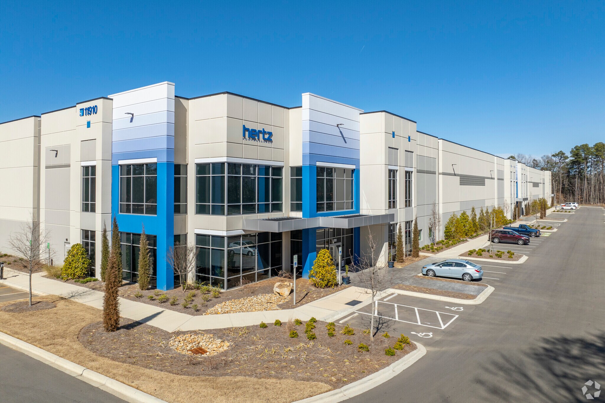 11910 Mt Holly Huntersville Rd, Huntersville, NC for lease Primary Photo- Image 1 of 2