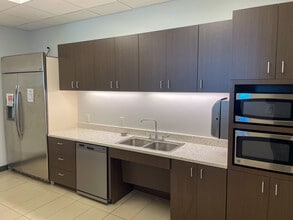 15721 Park Row, Houston, TX for lease Interior Photo- Image 2 of 7