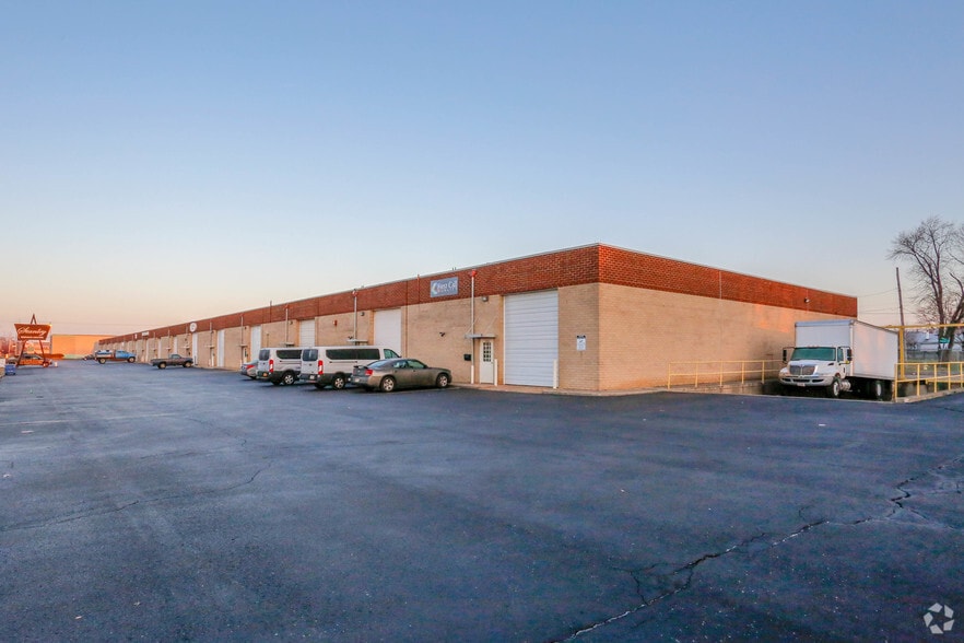 2416-2524 Stanley Ave, Dayton, OH for lease - Primary Photo - Image 1 of 3