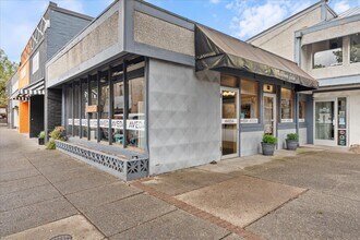 10 NW 3rd St, Gresham, OR for lease Interior Photo- Image 2 of 12