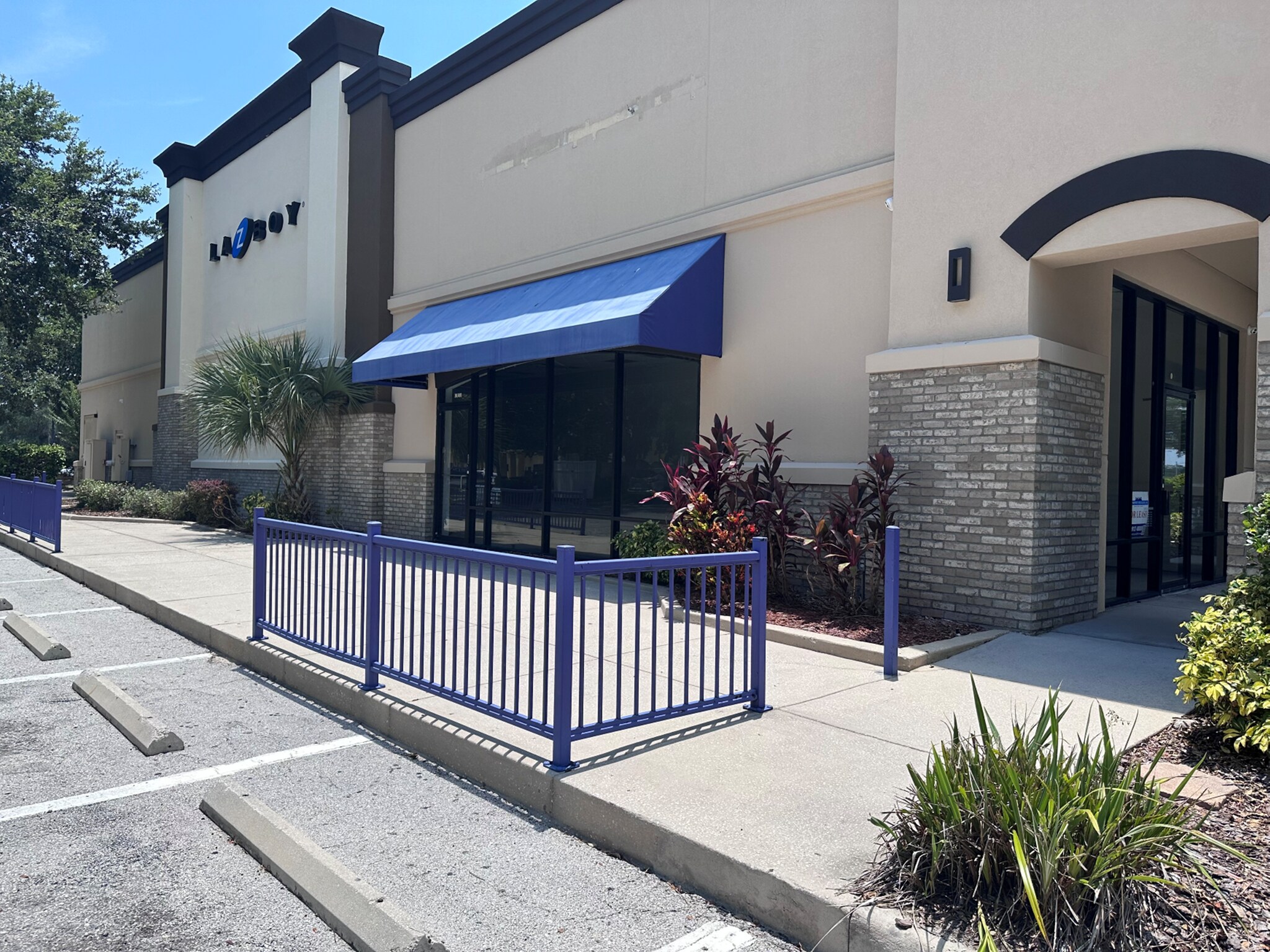 10410 W Colonial Dr, Ocoee, FL 34761 Lazyboy Furniture Gallery