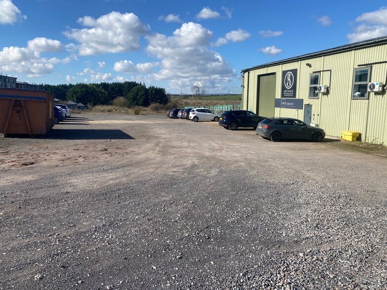 9A Walworth Rd, Andover for sale - Building Photo - Image 2 of 3