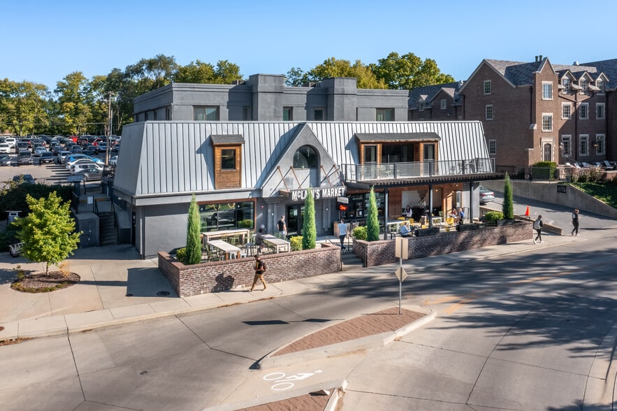 1420 Crescent Rd, Lawrence, KS for sale - Building Photo - Image 1 of 1