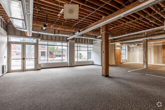 430 E Grand Ave, Des Moines, IA for lease Interior Photo- Image 1 of 5