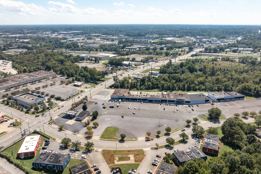 531 W Meadowview Rd, Greensboro, NC for lease - Building Photo - Image 2 of 7