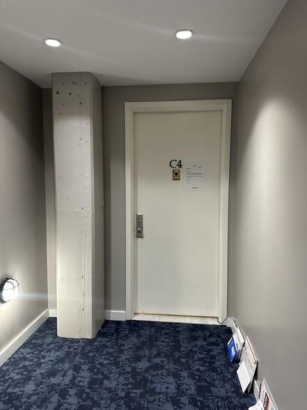 527 Court St, Brooklyn, NY for lease - Building Photo - Image 2 of 15