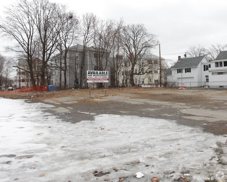 304308 Park Ave, Worcester, MA 01609