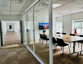 Office in Lyon for lease Interior Photo- Image 2 of 6