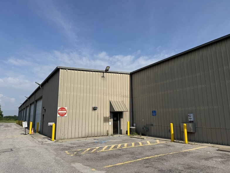 820 Carpenter Rd, Defiance, OH for sale - Building Photo - Image 3 of 5
