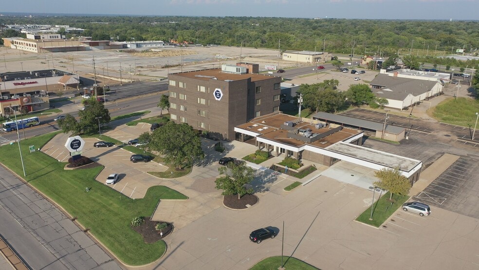 3706 SW Topeka Blvd, Topeka, KS for sale - Commercial Listing Video - Image 2 of 23