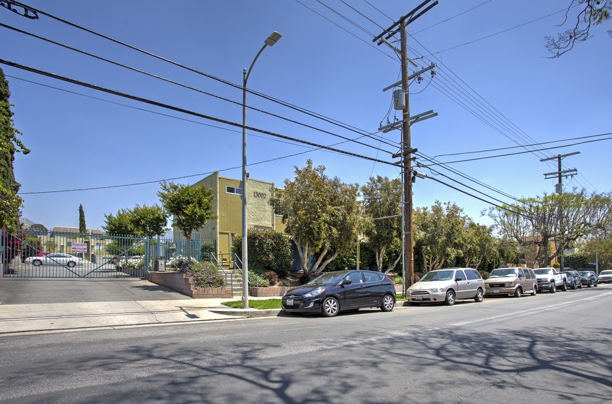 13002 Dronfield Ave, Sylmar, CA for sale - Building Photo - Image 3 of 6