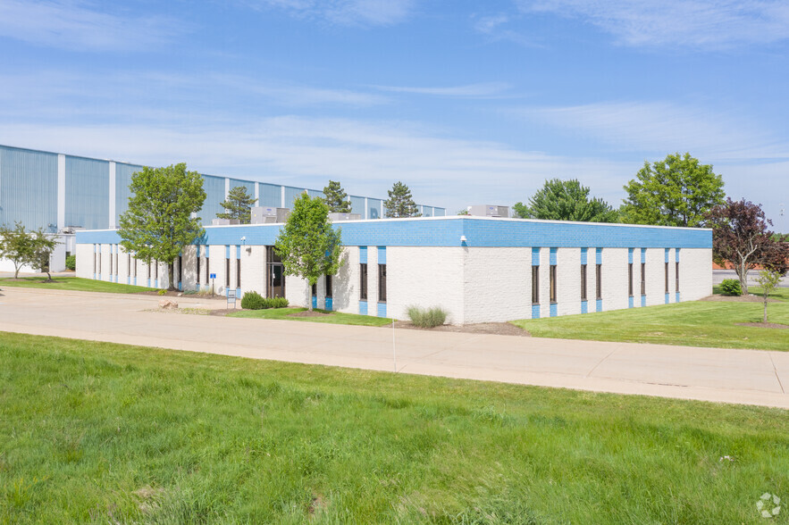 29201 Aurora Rd, Solon, OH for lease - Primary Photo - Image 1 of 11