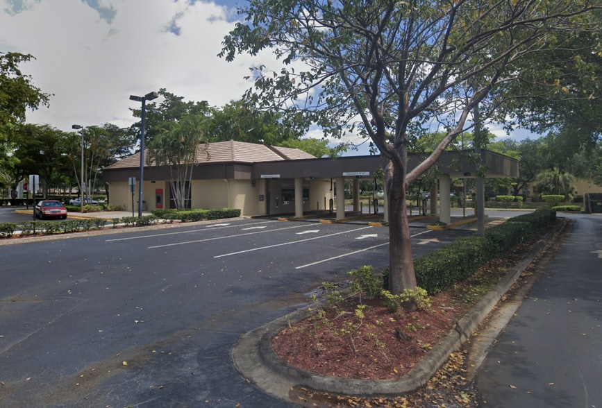 1790 N Pine Island Rd, Fort Lauderdale, FL for lease - Building Photo - Image 1 of 8