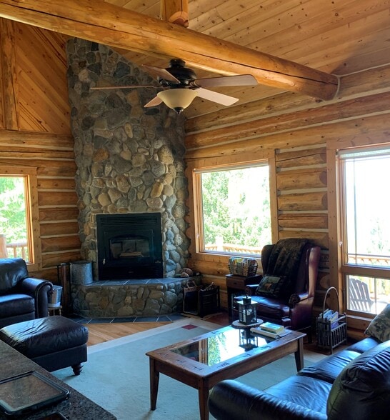 490 Bear Paw Trl, Trinity Center, CA for sale - Building Photo - Image 3 of 32