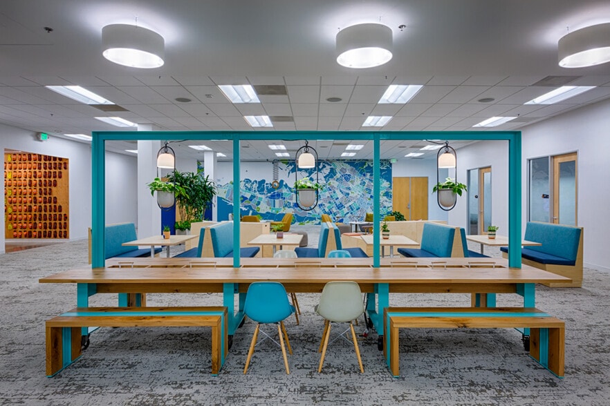 1215 Bordeaux Dr, Sunnyvale, CA for lease - Building Photo - Image 2 of 8