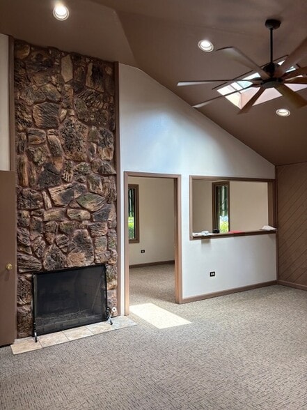 1200 N Green Bay Rd, Waukegan, IL for sale - Building Photo - Image 3 of 13