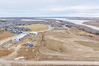 475 Hawks Ridge Blvd NW, Edmonton, AB - Aerial map view