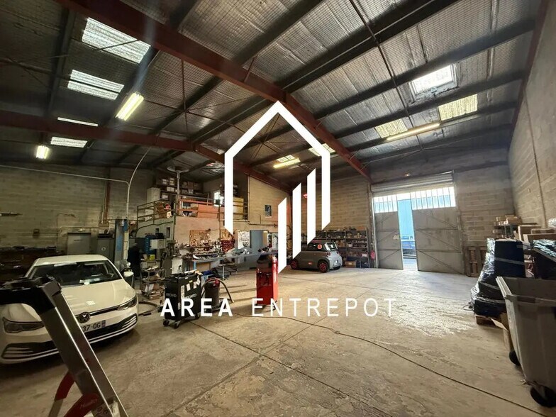 Flex in Aubagne for lease - Building Photo - Image 3 of 11