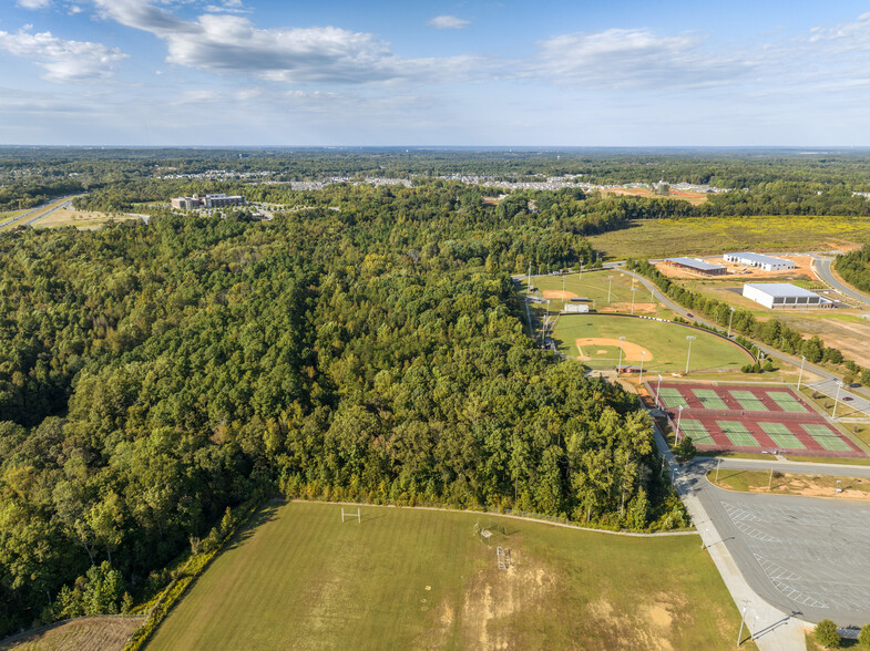 Allen Station dr, Charlotte, NC for sale - Building Photo - Image 2 of 10