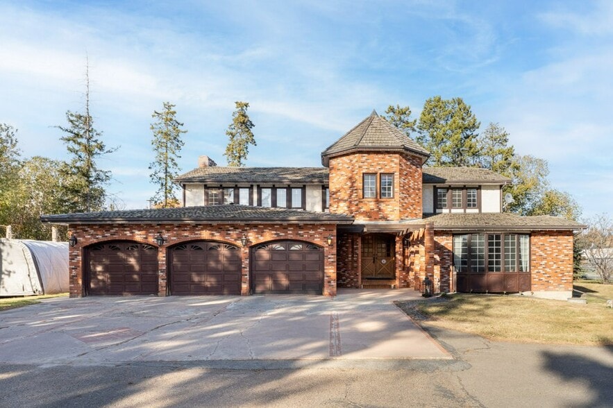 7550 Ellerslie Rd SW, Edmonton, AB for sale - Primary Photo - Image 2 of 7