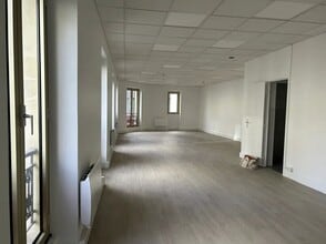 31 Rue De Châteaudun, Paris for lease Interior Photo- Image 2 of 10