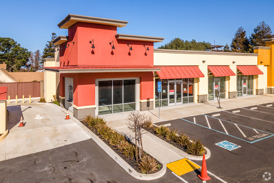 4261-4269 Hilltop Dr, Richmond, CA for lease - Building Photo - Image 1 of 17