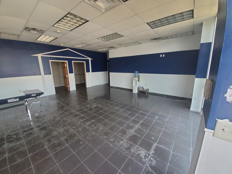 161 S River St, Hackensack, NJ for lease - Interior Photo - Image 3 of 10