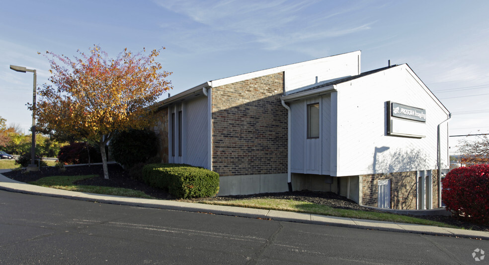 12124 Sheraton Ln, Cincinnati, OH for lease - Building Photo - Image 2 of 6