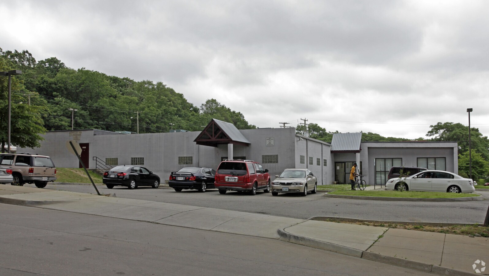 809 N Oliver Hill Way, Richmond, VA 23219