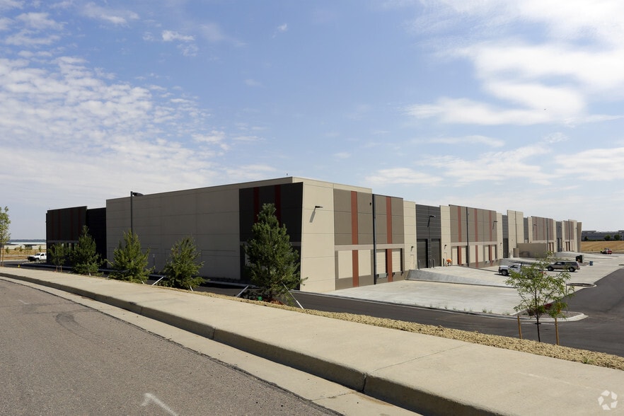 14150 Grasslands Dr, Englewood, CO for lease - Building Photo - Image 1 of 8