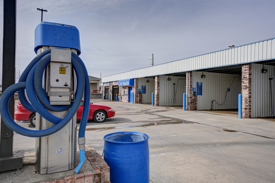 Car Wash Portfolio portfolio of 2 properties for sale on LoopNet.com - Building Photo - Image 3 of 50