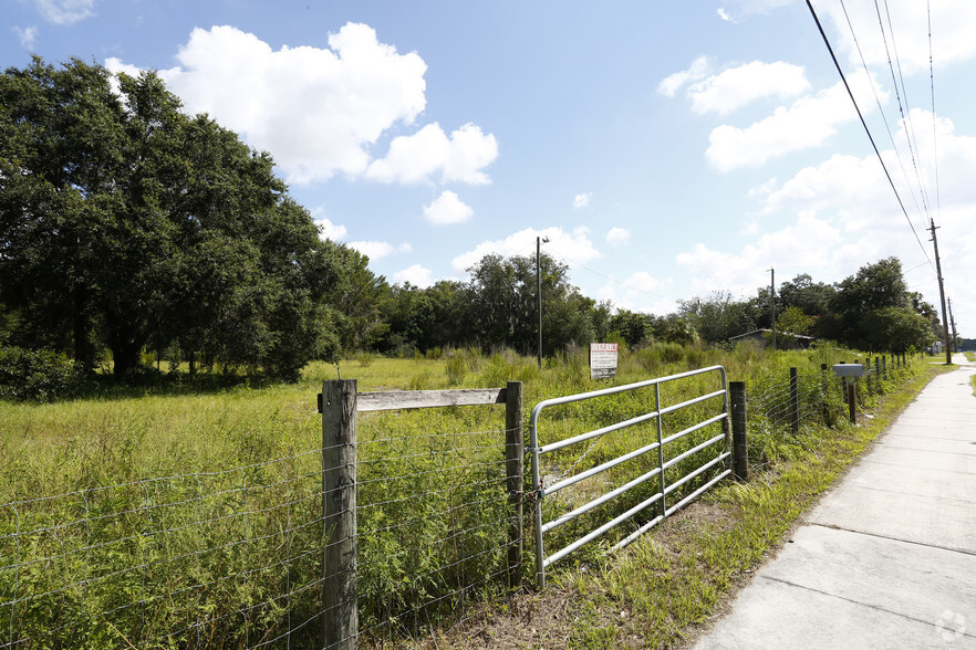 5050 Dr Martin Luther King Jr Blvd, Plant City, FL for lease - Primary Photo - Image 1 of 4