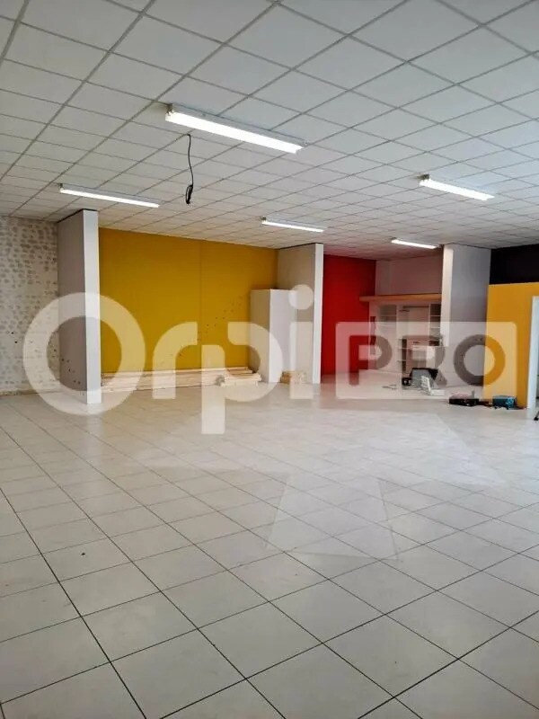 Location Commerce 400 m² - Photo 1