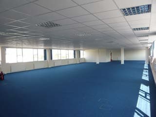 London Rd, Morden for lease - Interior Photo - Image 3 of 8