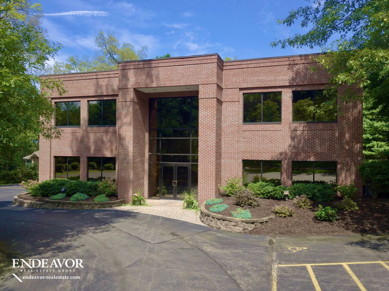 160 Linden Oaks, Rochester, NY for lease - Building Photo - Image 1 of 3