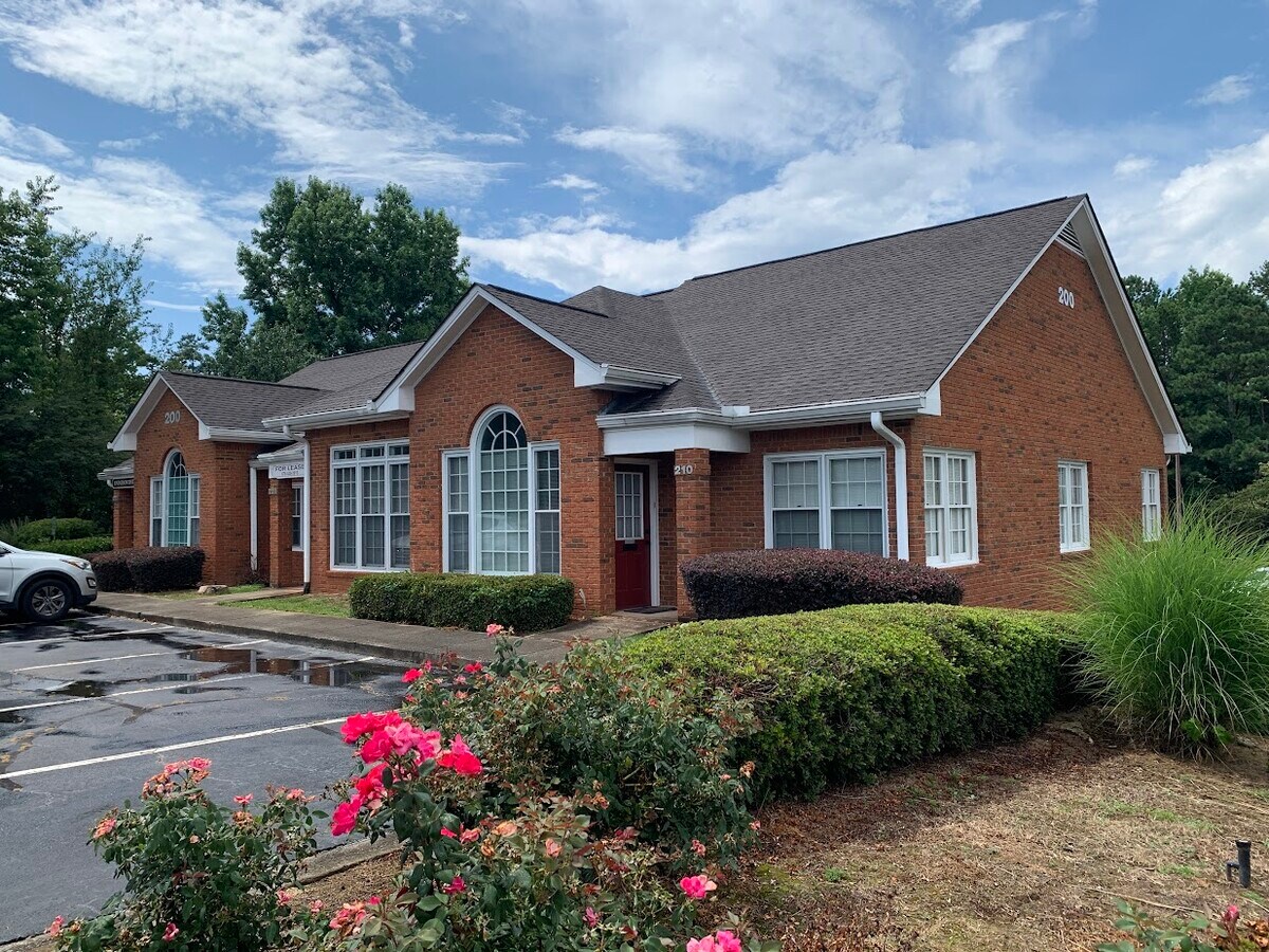 4343 Shallowford Rd, Marietta, GA 30062