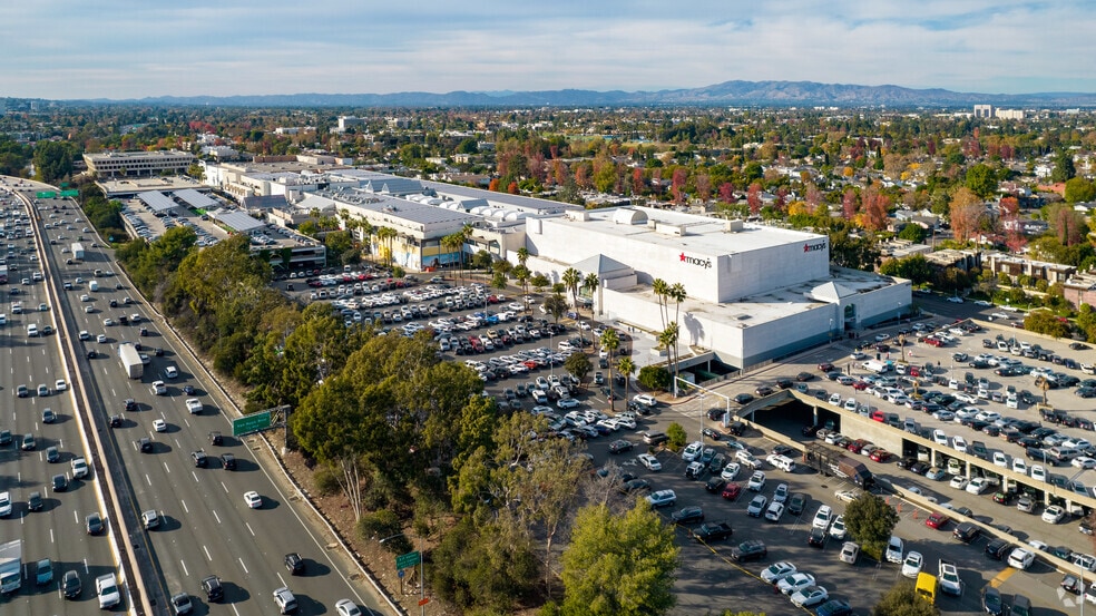 14040 Riverside Dr, Sherman Oaks, CA for lease - Aerial - Image 2 of 5