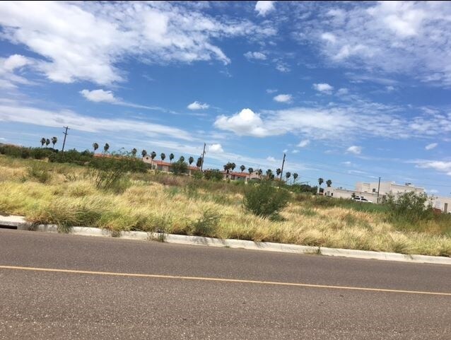 7202 Rocio, Laredo, TX for sale - Building Photo - Image 1 of 1