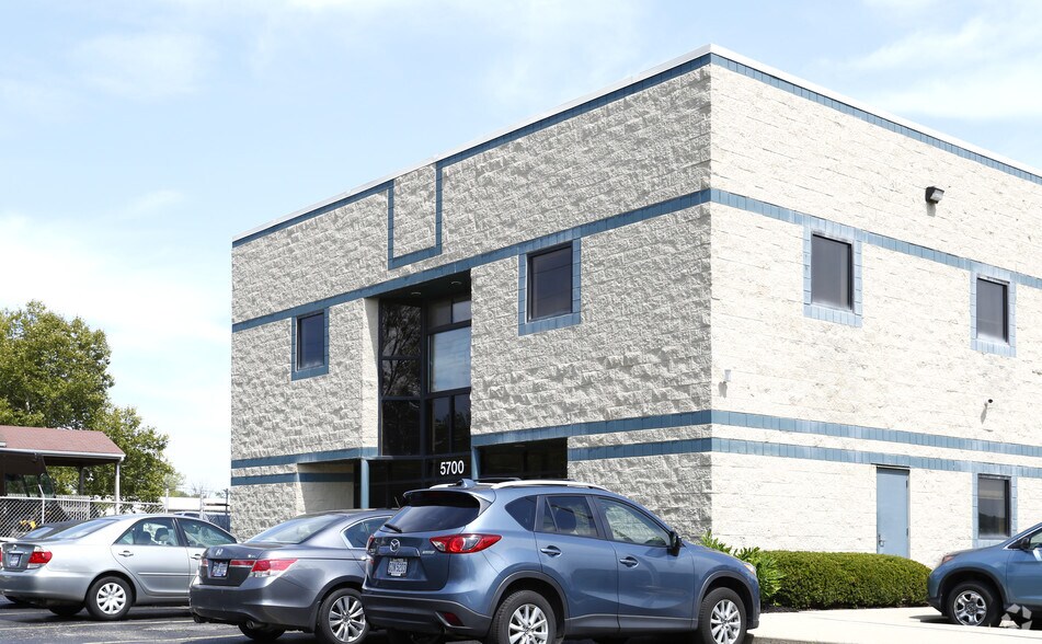 5700 Este Ave, Cincinnati, OH for lease - Building Photo - Image 3 of 11