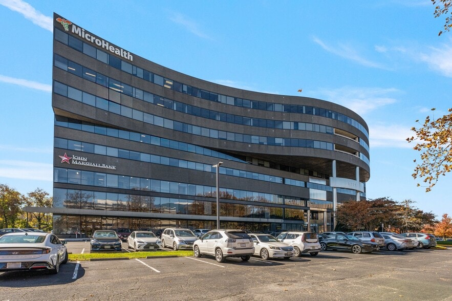 8229 Boone Blvd, Vienna, VA for lease - Building Photo - Image 1 of 32