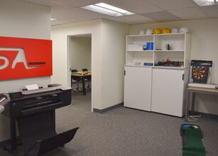 176 Thompson Ln, Nashville, TN for lease Building Photo- Image 2 of 8