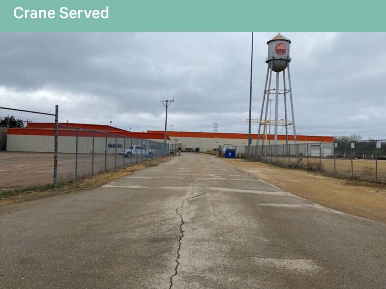 2011 7th Ave, Camanche, IA for sale - Primary Photo - Image 1 of 1