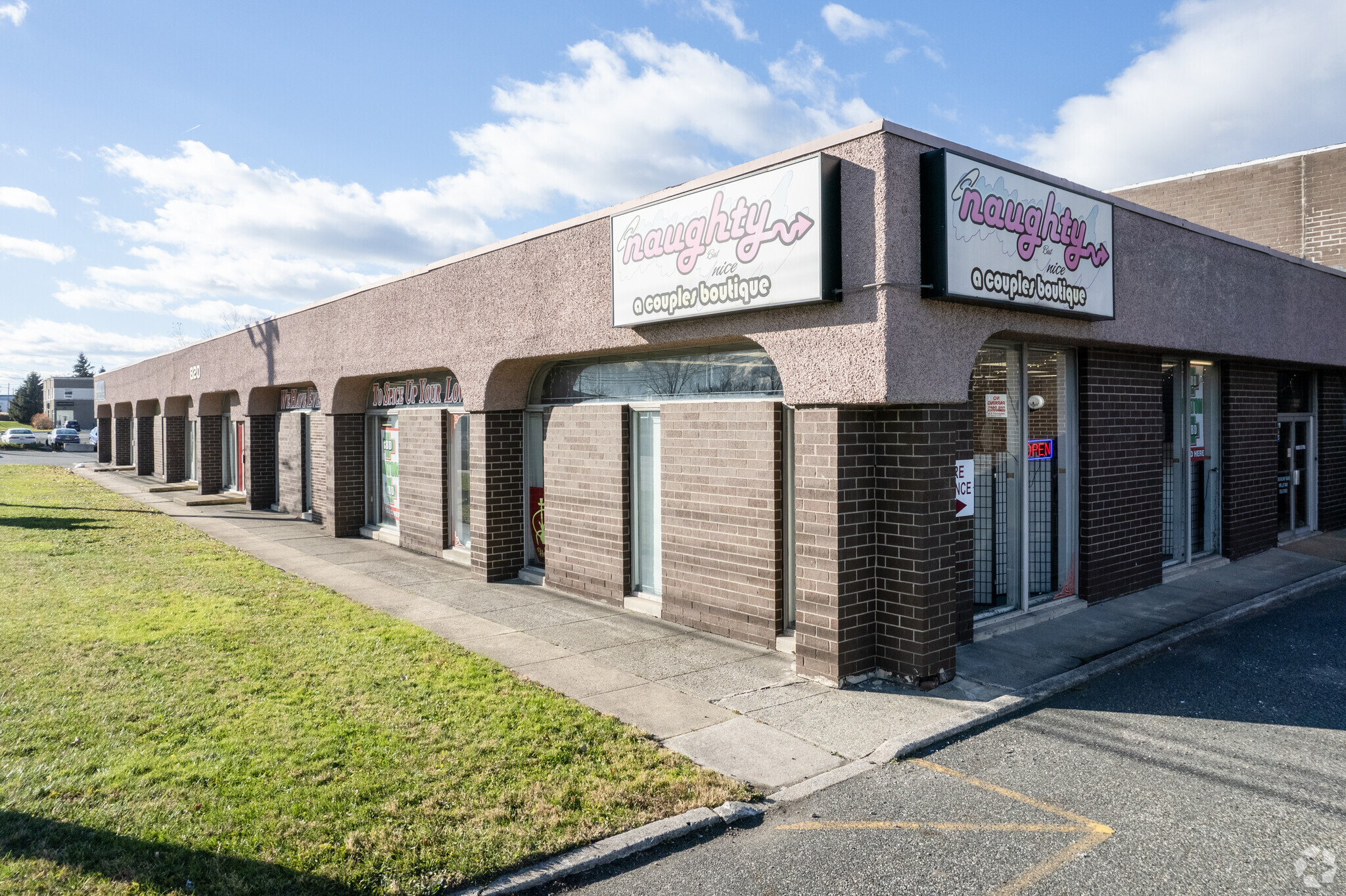 820 Washington Ave, Carlstadt, NJ for lease Building Photo- Image 1 of 5