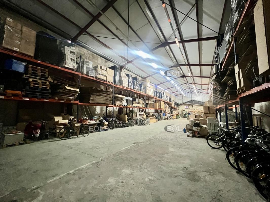 Industrial in Bagnolet for sale Building Photo- Image 1 of 11
