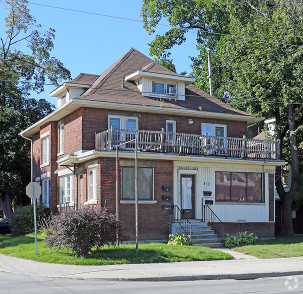 800 Main St E, Hamilton, ON L8M 2T8 | LoopNet