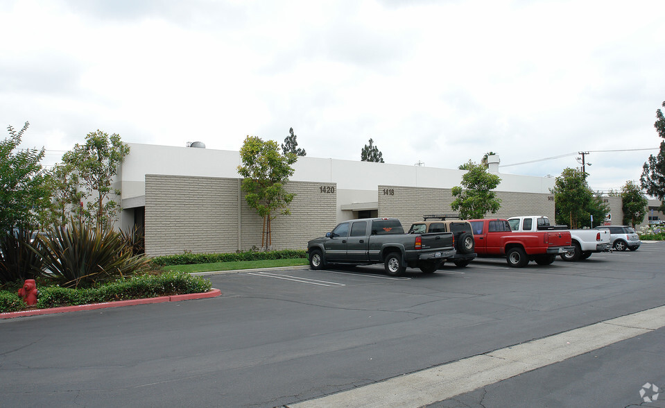 1414-1420 N Batavia St, Orange, CA for lease - Building Photo - Image 1 of 5