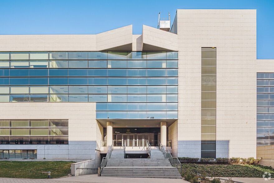 Office in Alcobendas, Madrid for sale - Building Photo - Image 3 of 5