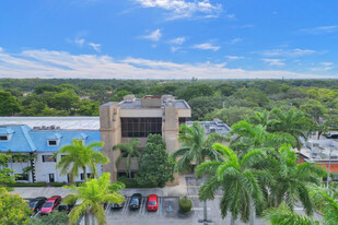 Cosmeplast Centre - Parking Garage